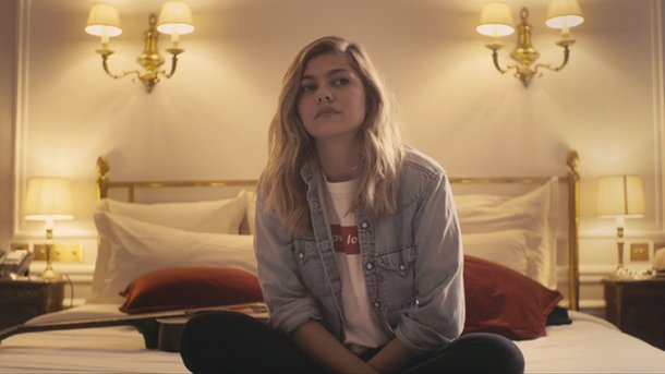 "Immobile" : les dessous de la chanson mélancolique de Louane