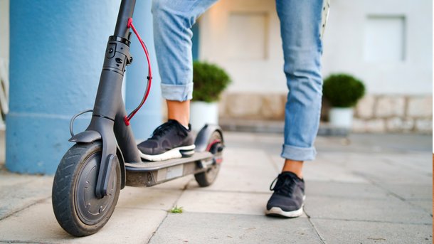 Les infos du Réveil Chérie : 1% des parents emmène leur enfants à l’école en trottinette