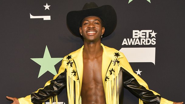 Lil Nas X répond aux critiques après son coming out