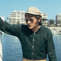 Johnny Hallyday : un air de Gavroche