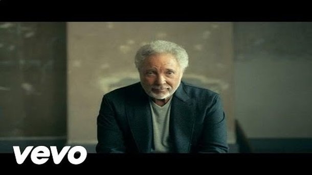 Clip : Tom Jones revient avec Tower Of Song