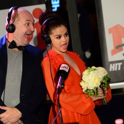 Selena Gomez à Paris chez Cauet