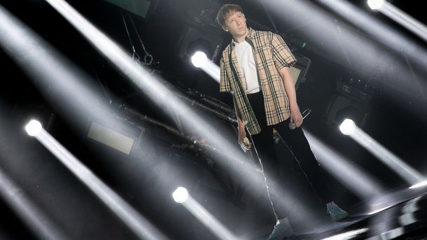 Eddy de Pretto: que raconte sa chanson "Random"?