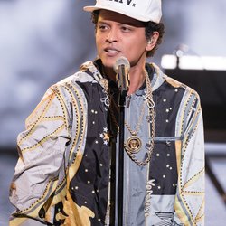 Bruno Mars - Cérémonie NRJ Music Awards 2016
