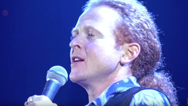 Simply Red - Holding Back The Years