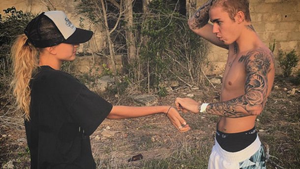 Justin Bieber et Hailey Baldwin : leur première rencontre en vidéo!