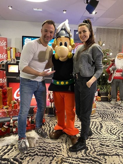 Astérix + Alex + Sophie = Noël Gaulois parfait en direct du Parc Astérix