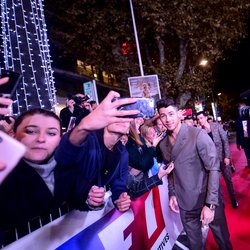 Jonas Brothers - Montée des Marches NRJ Music Awards 2019
