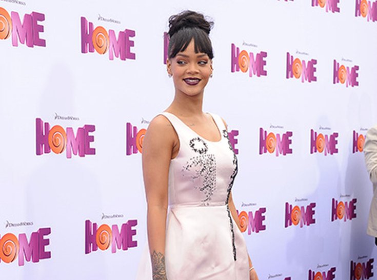 Rihanna-première-Home