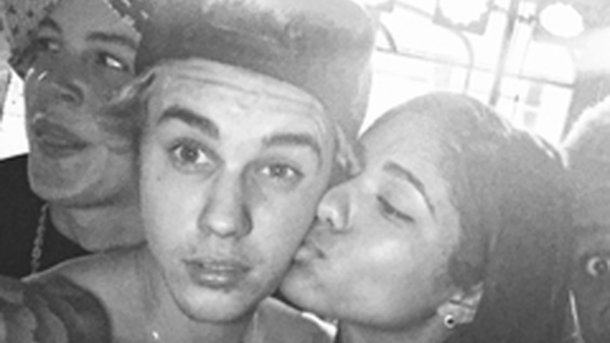 Justin Bieber : découvrez comment il a fêté ses 21 ans!