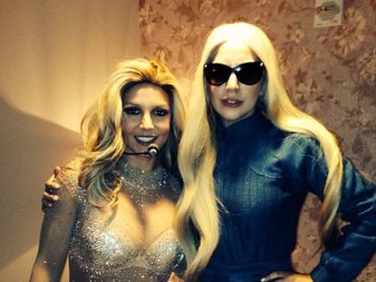 britney-spears-et-lady-gaga-c-facebook