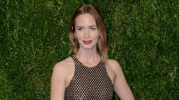 Emily Blunt : fous-rires avec Chris Hemsworth!