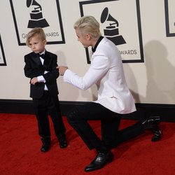 Justin Bieber et son frère  sur le tapis rouge des Grammy Awards 2016