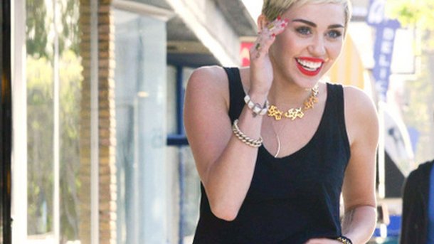 Miley Cyrus : le duo avec Britney Spears se confirme...