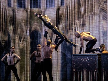 MDNA Paris1