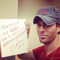 Enrique Iglesias : At NRJ in France with @cauetofficiel