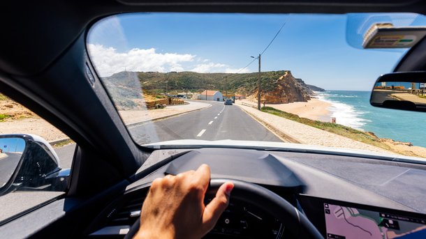 🎧 Journée mondiale de la radio : Pourquoi votre voiture doit absolument être "Radio Ready" !