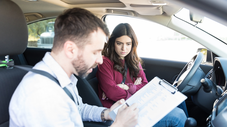 Les infos du Réveil Chérie : quels sont les prénoms qui ratent le plus le permis de conduire ?