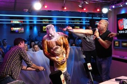Mardi 26 août 2014 : Défi de Jeff et Julie en tube de colle