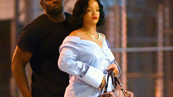 Rihanna enflamme la toile