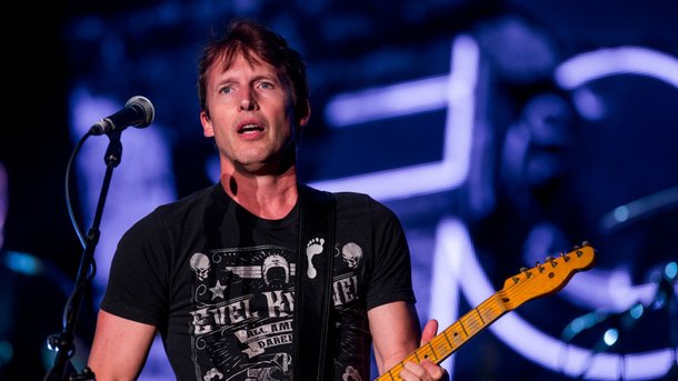 "Je réalise" : la rencontre insolite entre James Blunt et Sinik