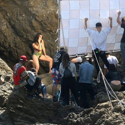 Lauren Jauregui et Ally Brooke des Fifth Harmony à Malibu sur le tournage du clip de "All In My Head"