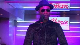 Aloe Blacc interprète « Wake Me Up » en live et acoustique sur Chérie