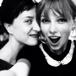 Taylor Swift: Happy Birthday to my magical friend, fiddle extraordinaire 