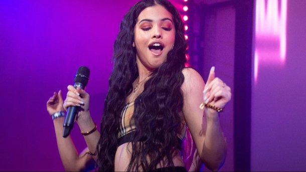 Qui est Mabel, l'artiste en première partie des concerts d'Harry Styles?