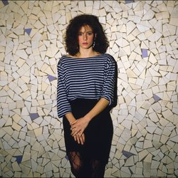 Mylène Farmer… en brune !