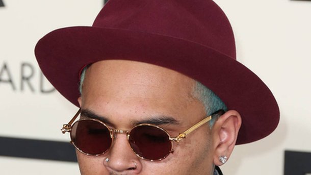 Chris Brown : privé de télé aux Etats-Unis!