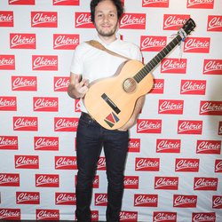 Vianney prend la pause pour Chérie lors de Concert privé Pop Love