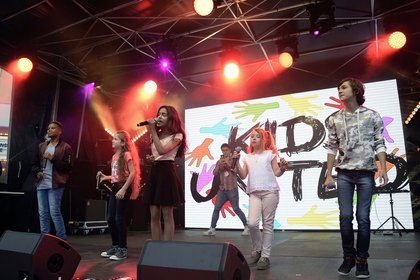 Kids United au Concert Pop Love Chérie FM