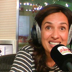 Amelle Chahbi sur Rire & Chansons - photo 4