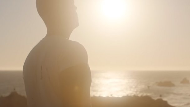 Coldplay célèbre l’humanité dans le clip d’«Everyday Life»