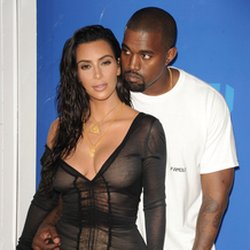 Kim Kardashian et Kanye west aux VMAs 2016