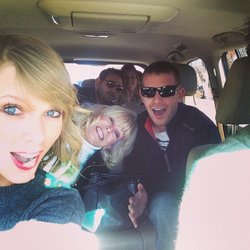 Taylor Swift: I'm thankful for this car full of cousins. @kflem7 #thanxgiving