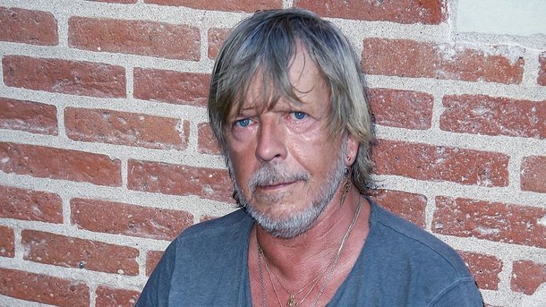 Renaud: une vie à combattre ses démons