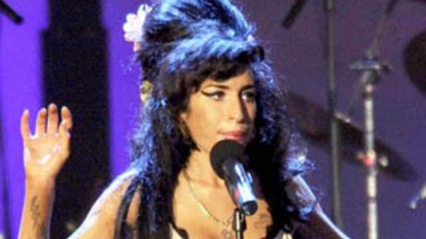 Un duo inédit d'Amy Winehouse pour septembre