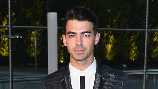 Joe Jonas: écoutez «Cake By The Ocean», son hit avec son nouveau groupe!