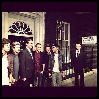 Les 1d ont décidé de s'arrêter au 10 Downing Street 