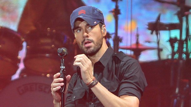 Enrique Iglesias partage un cliché trop mignon avec ses jumeaux