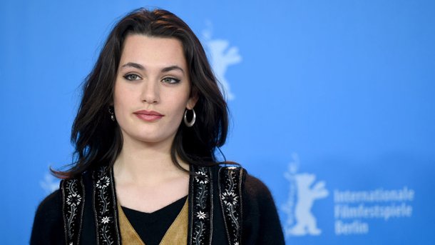 Freud : qui est Ella Rumpf, l'actrice franco-suisse qui incarne Fleur Salomé ?