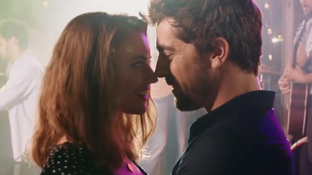 Agustin Galiana dévoile le clip romantique de «T'en va pas comme ça»