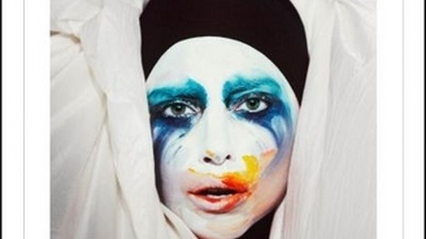 Lady Gaga, clo(w)ne le cirque