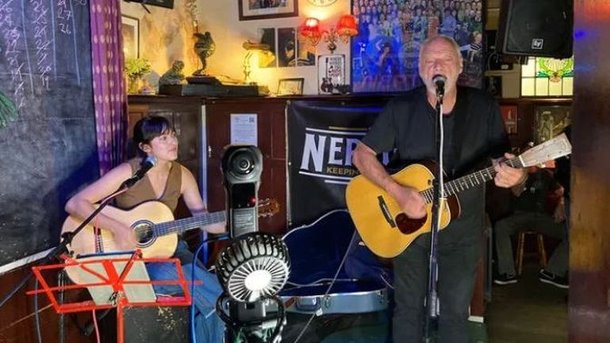 David Gilmour s'invite au concert de sa fille Romany