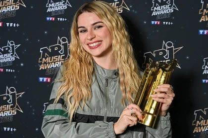 Adèle Castillon - Le photocall - NRJ Music Awards 2026