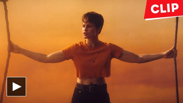 Christine and the Queens: son clip plein de sueur «Damn, dis-moi» est sorti!