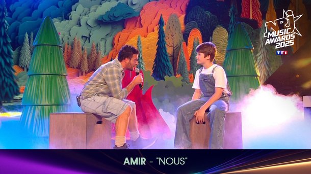 Amir partage son hit "Nous" en live