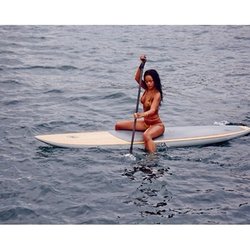Rihanna enlève le haut !